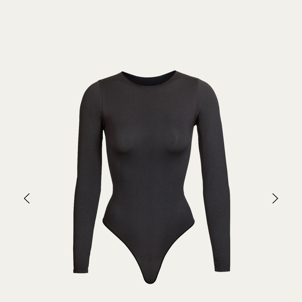 SKIMS ESSENTIAL CREW NECK LONG SLEEVE BODYSUIT | ONYX × 1 S/M